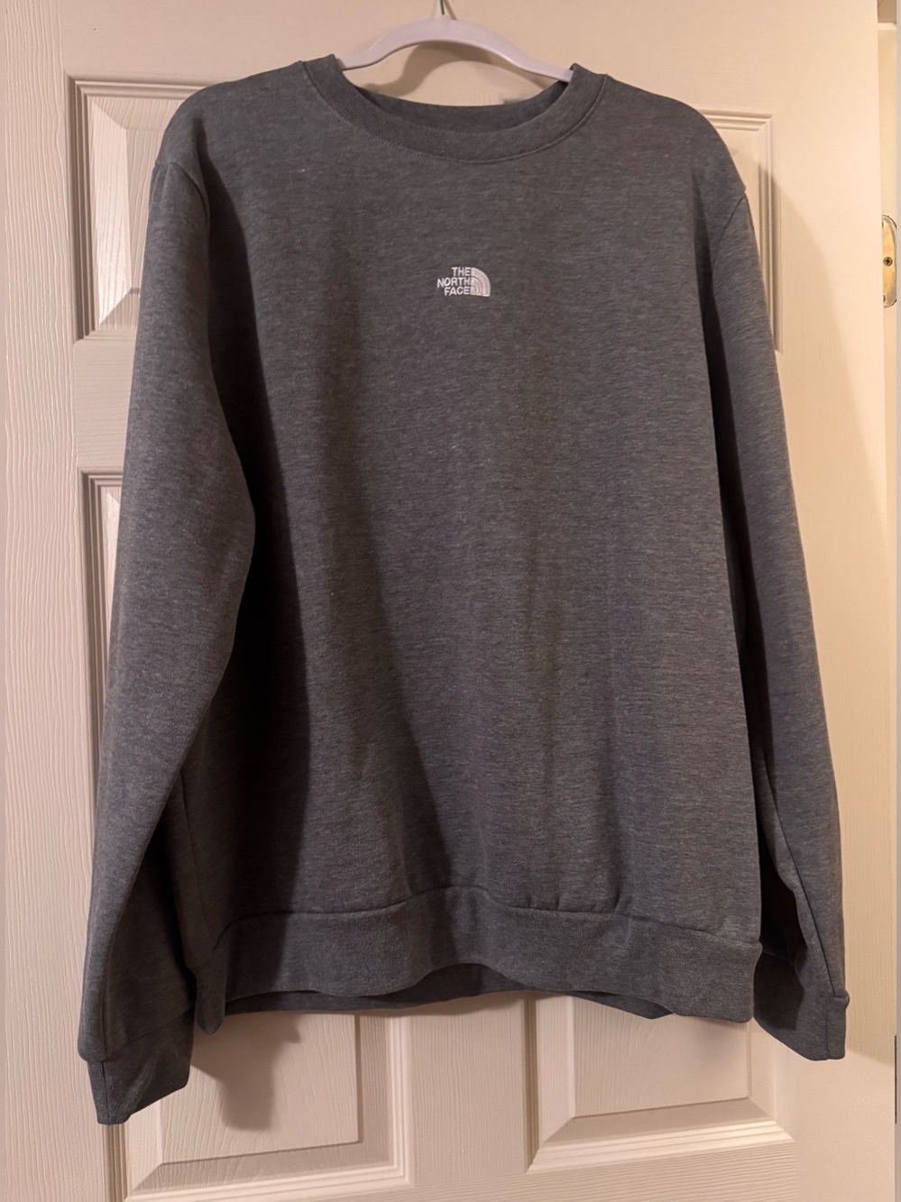 The North Face Men's Crewneck Sweatshirt - Heather Gray Size XL            NWT